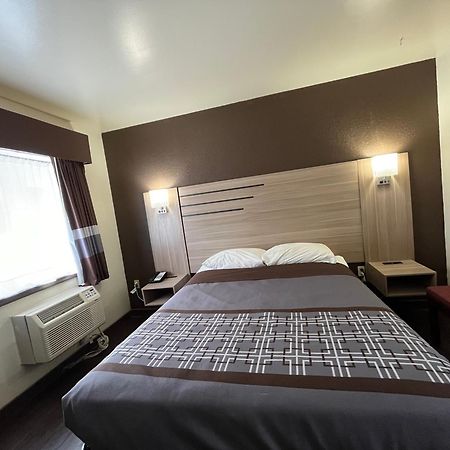 Budget Inn Nassawadox Bagian luar foto