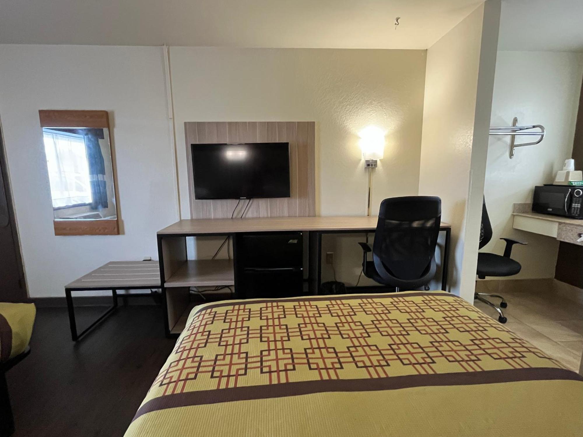 Budget Inn Nassawadox Bagian luar foto