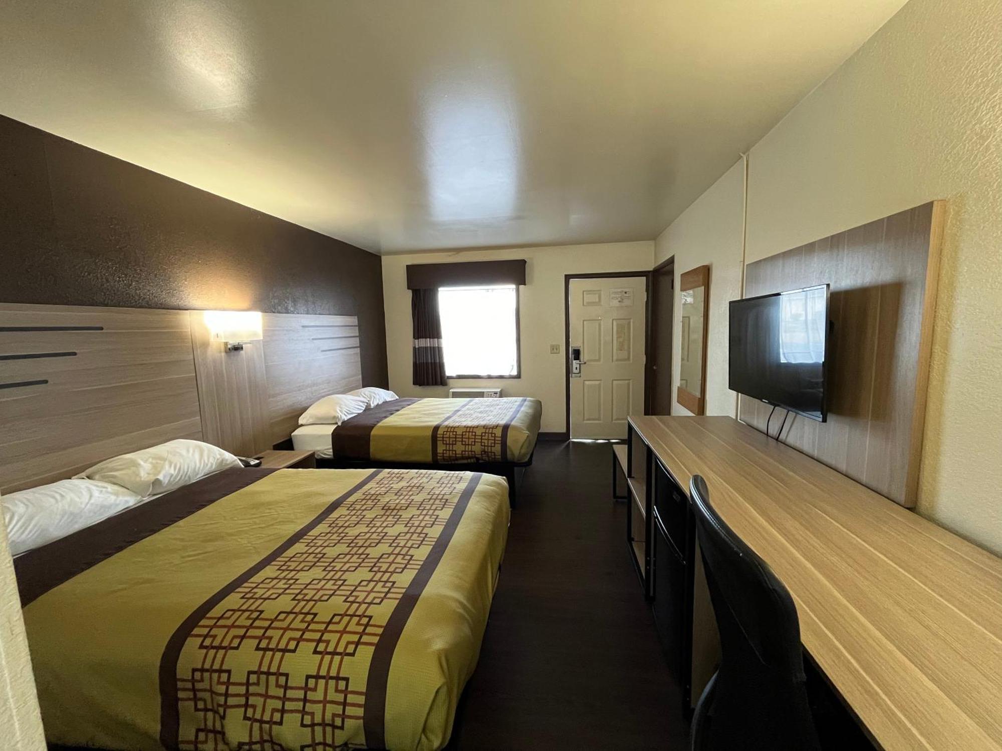 Budget Inn Nassawadox Bagian luar foto